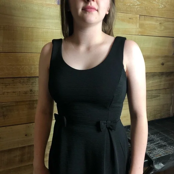 Lauren Conrad little black dress, EUC - Picture 7 of 9